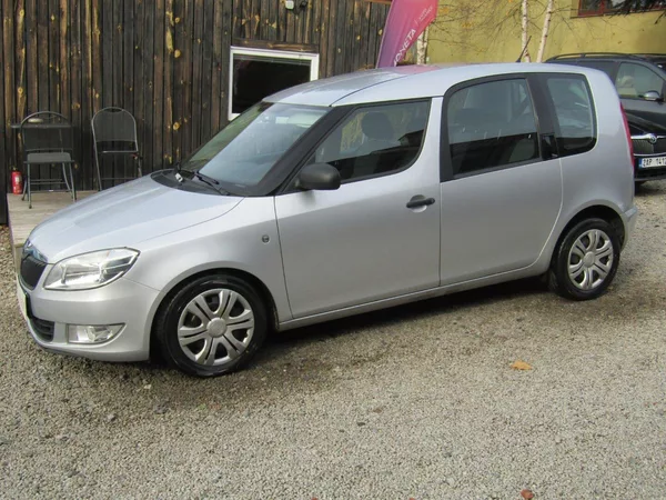 Škoda Roomster 1.6 TDI 66kW BEZ KOROZE - foto 2