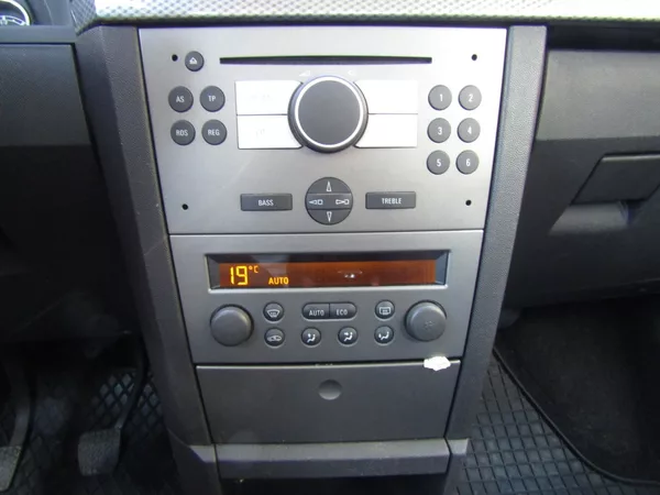 Opel Meriva 1.7 CDTi 74kW - foto 33