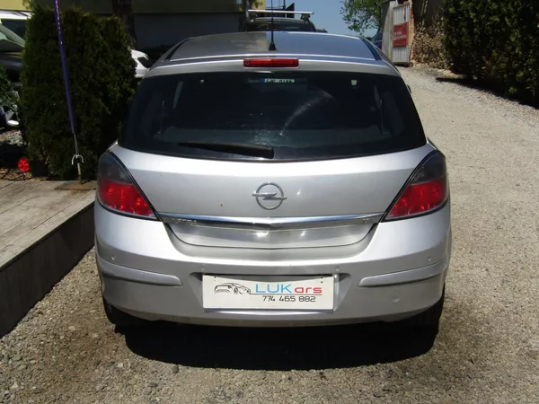 Opel Astra 1.8 16V AUTOMAT - foto 12