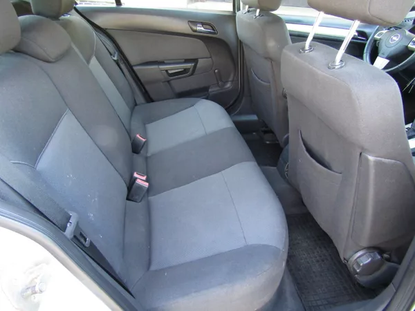Opel Astra 1.8 16V AUTOMAT - foto 24