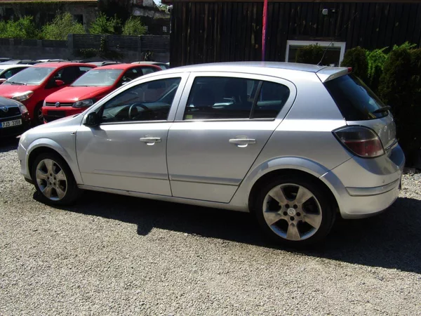 Opel Astra 1.8 16V AUTOMAT - foto 4