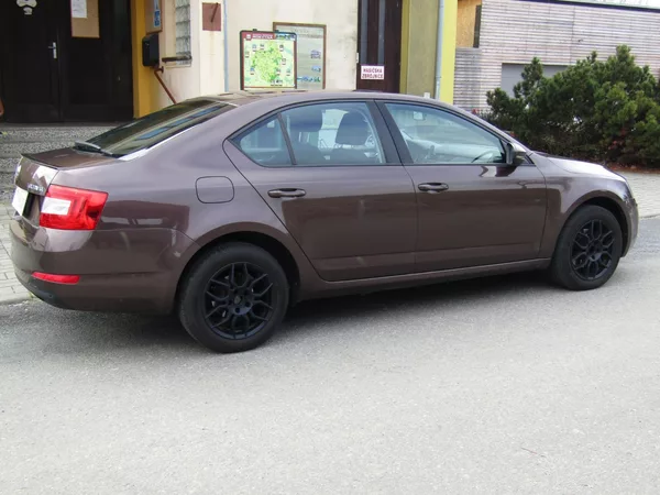 Škoda Octavia 1.6 TDI 77kW ZIMNÍ KOLA - foto 10
