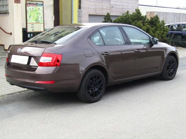 Škoda Octavia 1.6 TDI 77kW ZIMNÍ KOLA - foto 11
