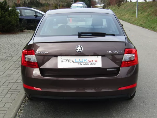 Škoda Octavia 1.6 TDI 77kW ZIMNÍ KOLA - foto 12