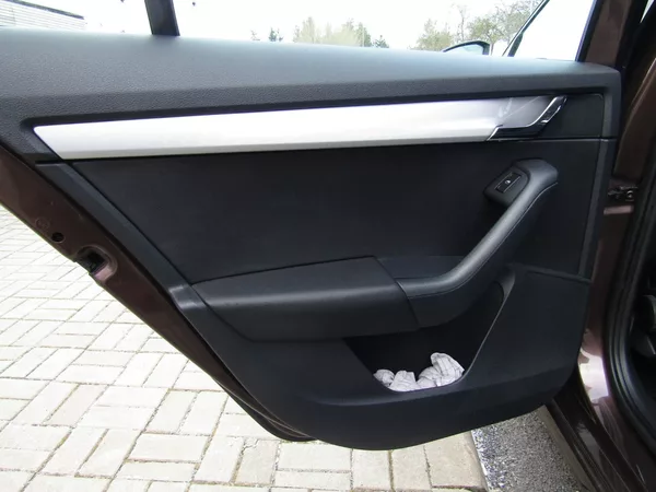 Škoda Octavia 1.6 TDI 77kW ZIMNÍ KOLA - foto 16