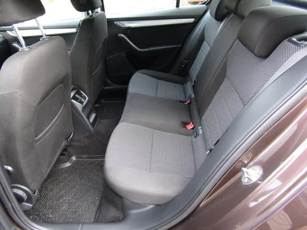 Škoda Octavia 1.6 TDI 77kW ZIMNÍ KOLA - foto 17
