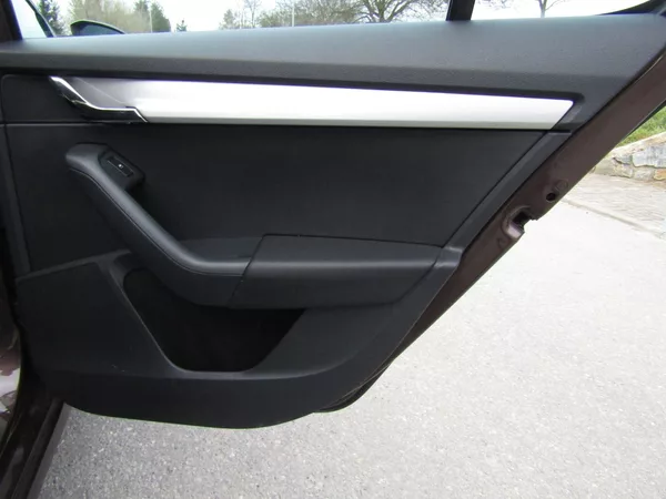 Škoda Octavia 1.6 TDI 77kW ZIMNÍ KOLA - foto 19
