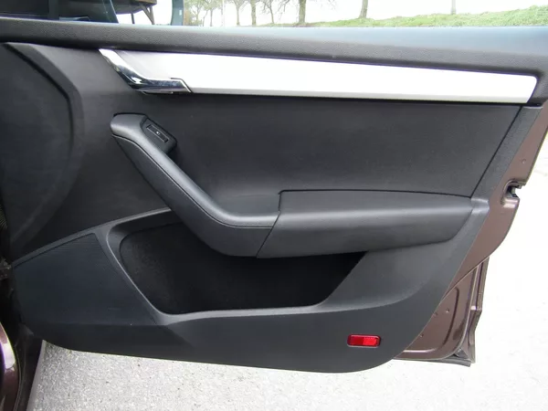 Škoda Octavia 1.6 TDI 77kW ZIMNÍ KOLA - foto 21