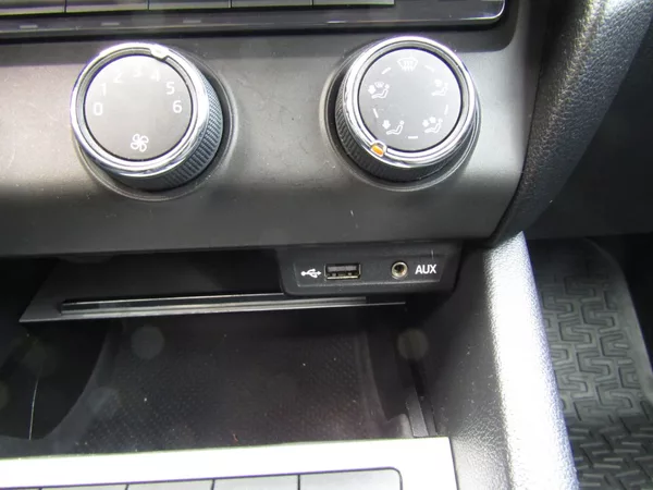 Škoda Octavia 1.6 TDI 77kW ZIMNÍ KOLA - foto 30