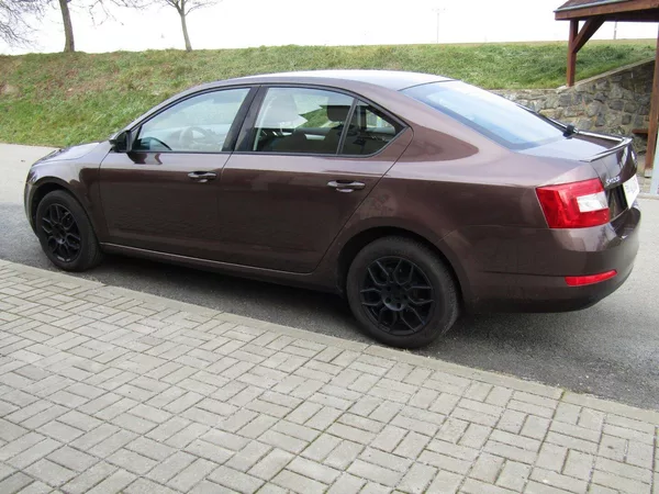 Škoda Octavia 1.6 TDI 77kW ZIMNÍ KOLA - foto 4