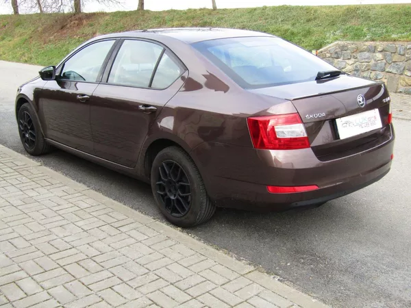 Škoda Octavia 1.6 TDI 77kW ZIMNÍ KOLA - foto 5