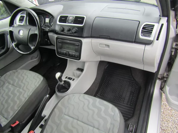 Škoda Roomster 1.6 16V 77kW - foto 14