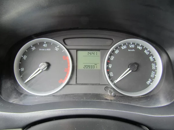 Škoda Roomster 1.6 16V 77kW - foto 29