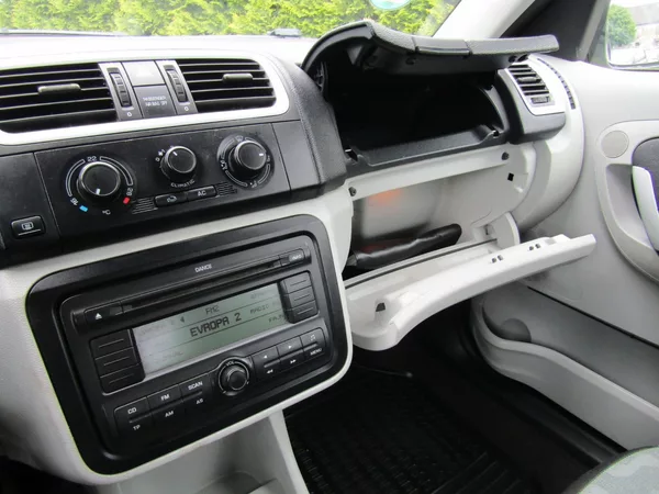 Škoda Roomster 1.6 16V 77kW - foto 34