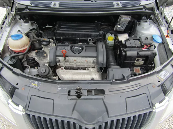 Škoda Roomster 1.6 16V 77kW - foto 36