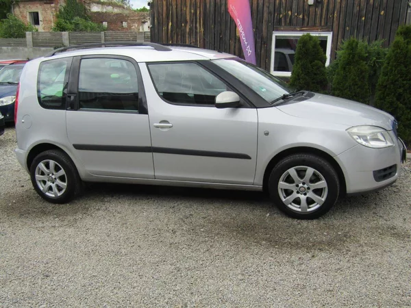 Škoda Roomster 1.6 16V 77kW - foto 8