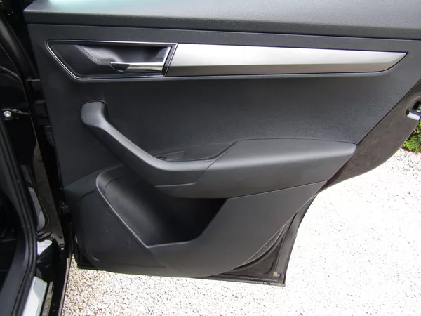 Škoda Karoq 1.0 TSI 85kW ACC + KAMERA - foto 25