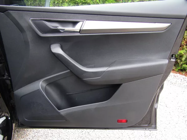 Škoda Karoq 1.0 TSI 85kW ACC + KAMERA - foto 27