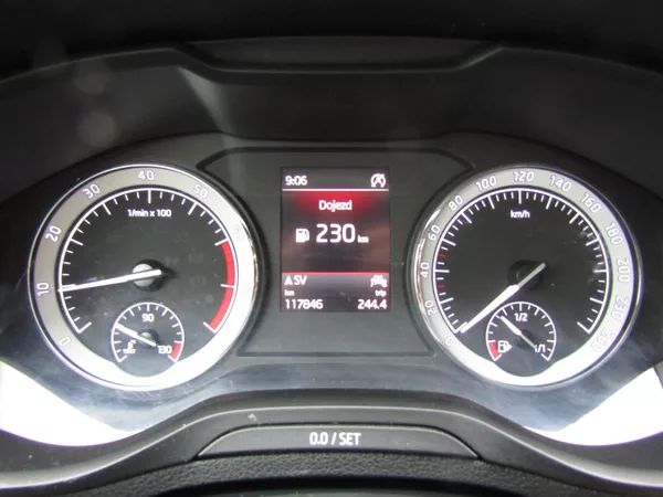 Škoda Karoq 1.0 TSI 85kW ACC + KAMERA - foto 29