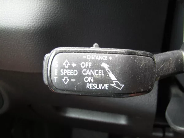 Škoda Karoq 1.0 TSI 85kW ACC + KAMERA - foto 32
