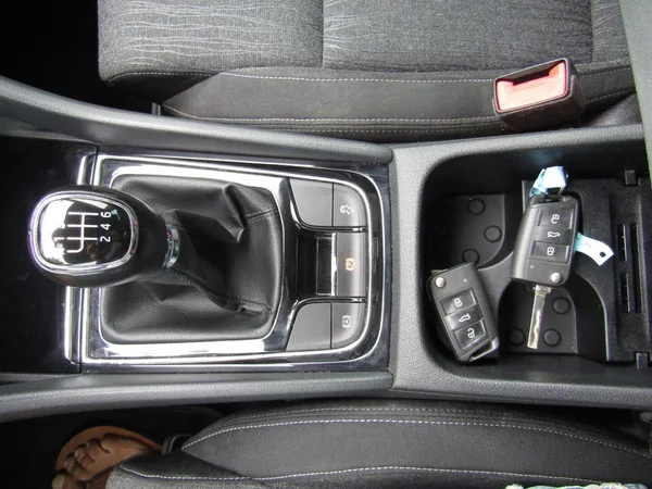Škoda Karoq 1.0 TSI 85kW ACC + KAMERA - foto 35