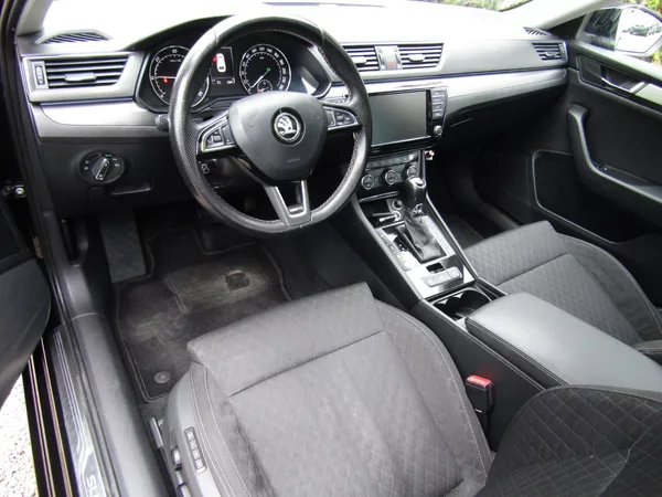 Škoda Superb 2.0 TDI 140kW DSG SPORT LINE - foto 13