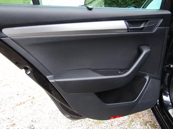Škoda Superb 2.0 TDI 140kW DSG SPORT LINE - foto 21