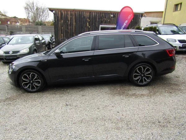 Škoda Superb 2.0 TDI 140kW DSG SPORT LINE - foto 3