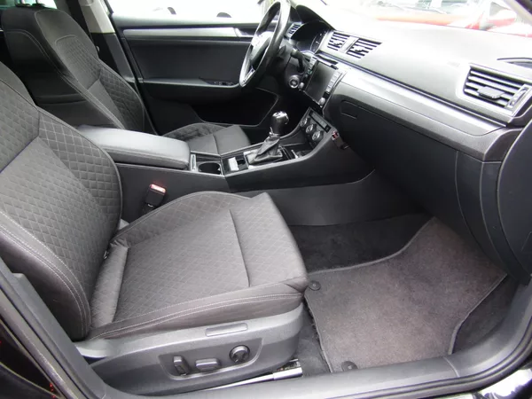 Škoda Superb 2.0 TDI 140kW DSG SPORT LINE - foto 30