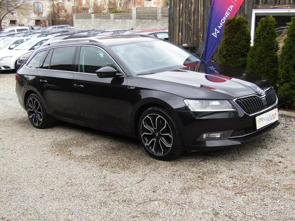 Škoda Superb 2.0 TDI 140kW DSG SPORT LINE - foto 7