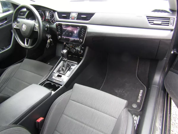 Škoda Superb 1.6 TDI 88kW DSG - foto 14