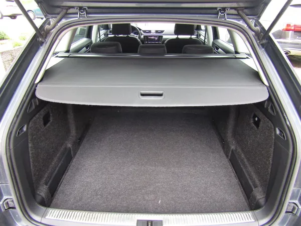 Škoda Superb 1.6 TDI 88kW DSG - foto 22