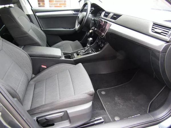 Škoda Superb 1.6 TDI 88kW DSG - foto 26