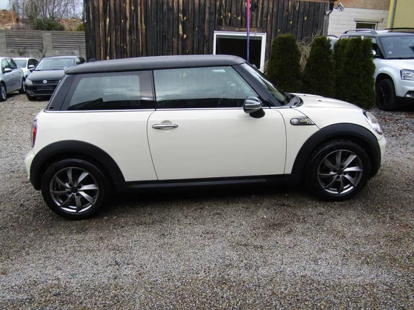 Mini One 1.4 16v 55kW NOVÁ SPOJKA - foto 9