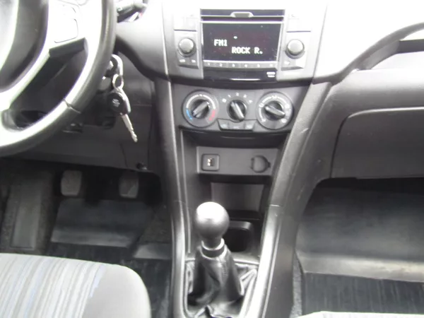 Suzuki Swift 1.3 16V 69kW 4X4 - foto 17