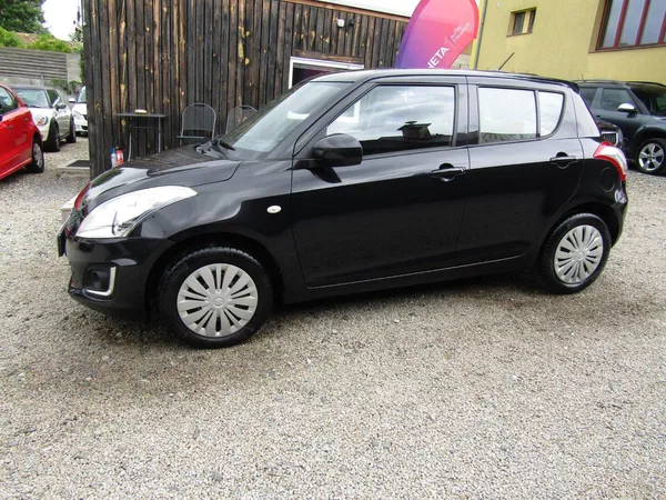 Suzuki Swift 1.3 16V 69kW 4X4 - foto 2