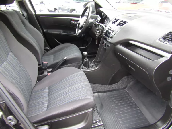 Suzuki Swift 1.3 16V 69kW 4X4 - foto 26