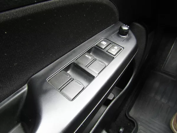 Suzuki Swift 1.3 16V 69kW 4X4 - foto 28