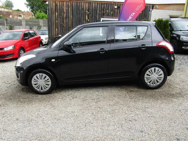 Suzuki Swift 1.3 16V 69kW 4X4 - foto 3