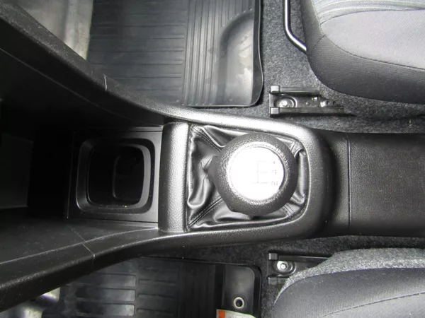 Suzuki Swift 1.3 16V 69kW 4X4 - foto 36