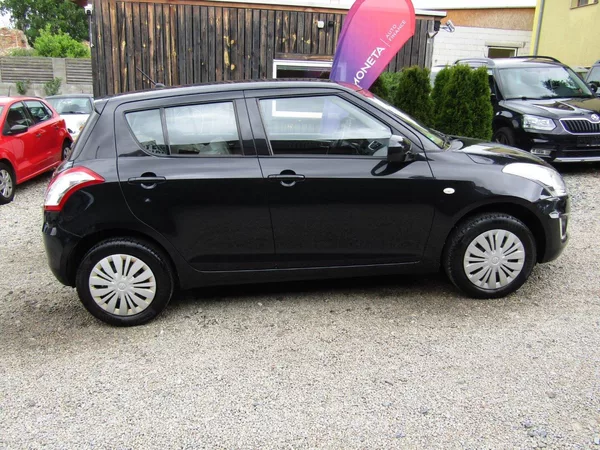 Suzuki Swift 1.3 16V 69kW 4X4 - foto 9