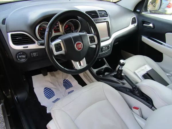 Fiat Freemont 2.0 JTD 100kW 7 MÍST - foto 13