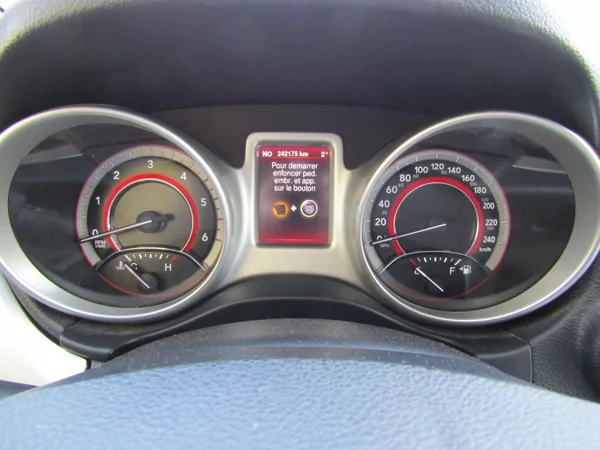 Fiat Freemont 2.0 JTD 100kW 7 MÍST - foto 30