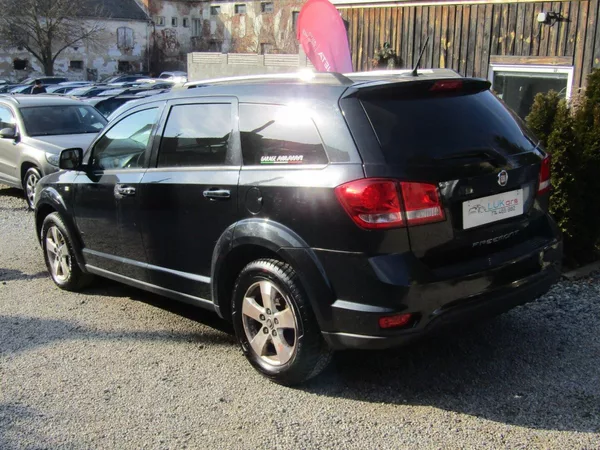 Fiat Freemont 2.0 JTD 100kW 7 MÍST - foto 5