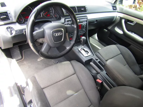 Audi A4 Avant 2.0 TDI 103kW AUTOMAT - foto 11