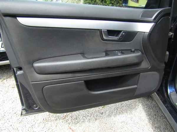 Audi A4 Avant 2.0 TDI 103kW AUTOMAT - foto 16