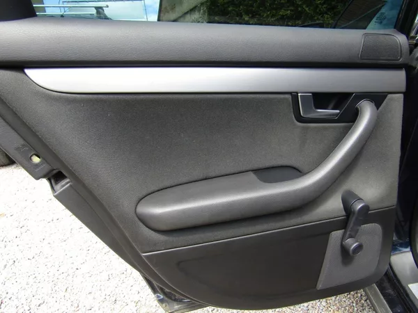 Audi A4 Avant 2.0 TDI 103kW AUTOMAT - foto 19
