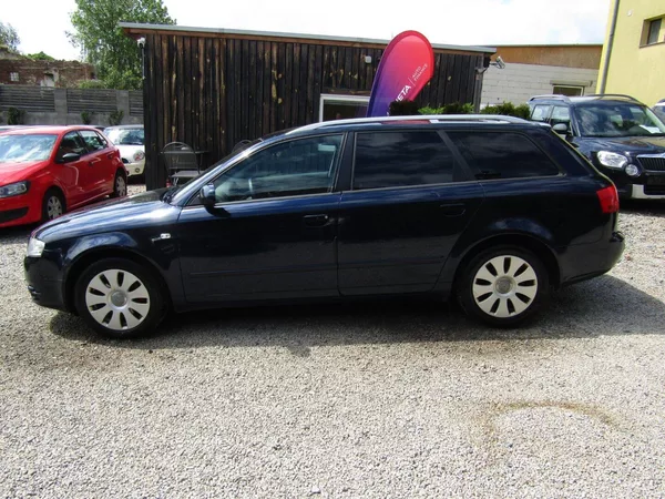 Audi A4 Avant 2.0 TDI 103kW AUTOMAT - foto 2