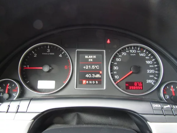 Audi A4 Avant 2.0 TDI 103kW AUTOMAT - foto 26