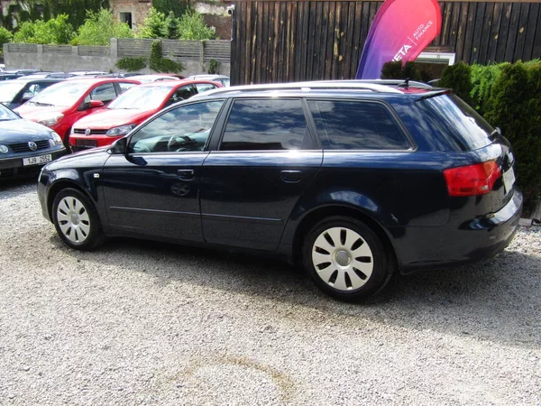 Audi A4 Avant 2.0 TDI 103kW AUTOMAT - foto 3